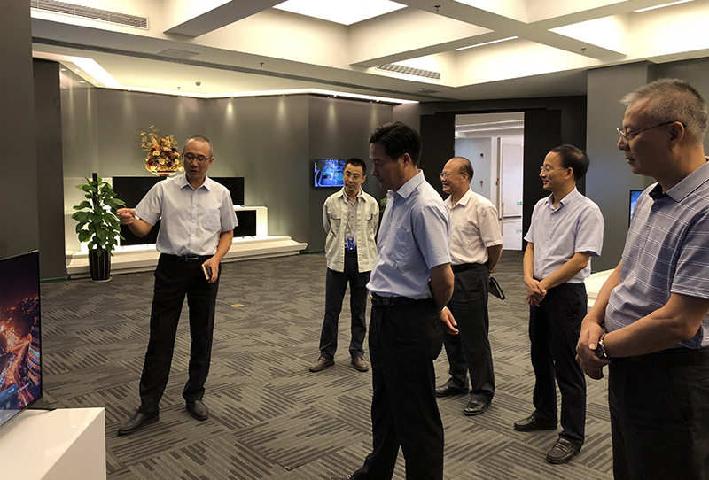 A delegation led by Yang Pengfei, Secretary of Zhongkai District Committee, visited KTC Huinan factory